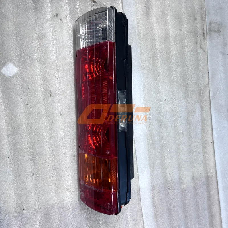 3716015362C00A Luz trasera izquierda RR LH FAWJ6