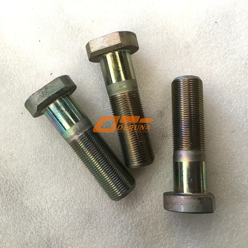 810W45501-0174 M22X1. 5X82 Wheel Stud