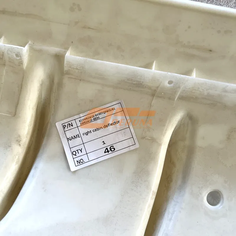 812W62410-6030TQF405/812W62410-6030 Deflector de cabina derecho