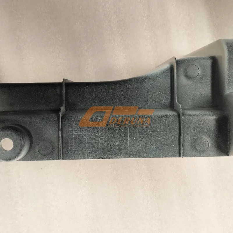 8406060-C6200 Right Trim Cover-Bumper