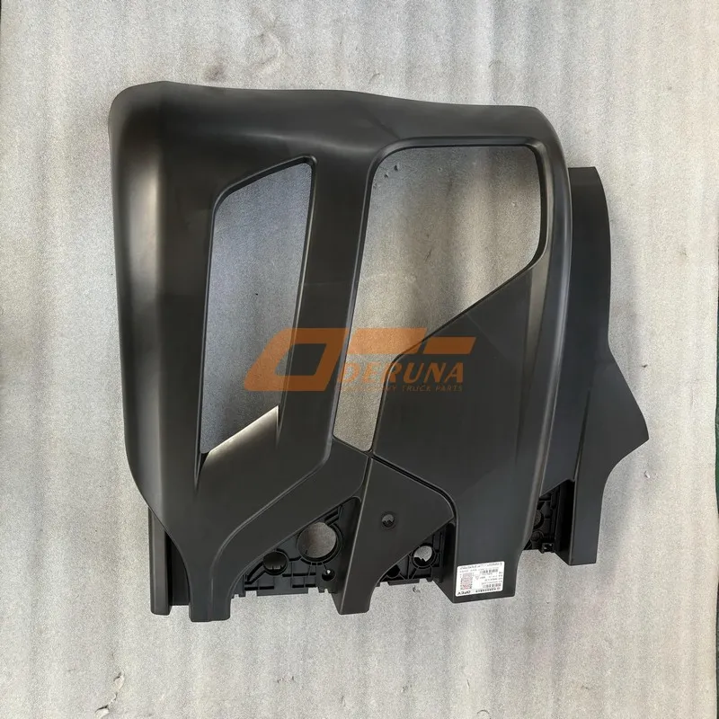8406943-C6200 Right Bumper Corner