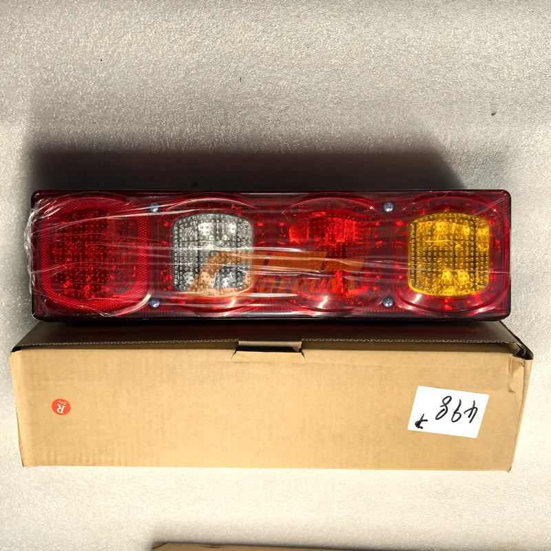 DZ95189811212 Luz trasera derecha X3000