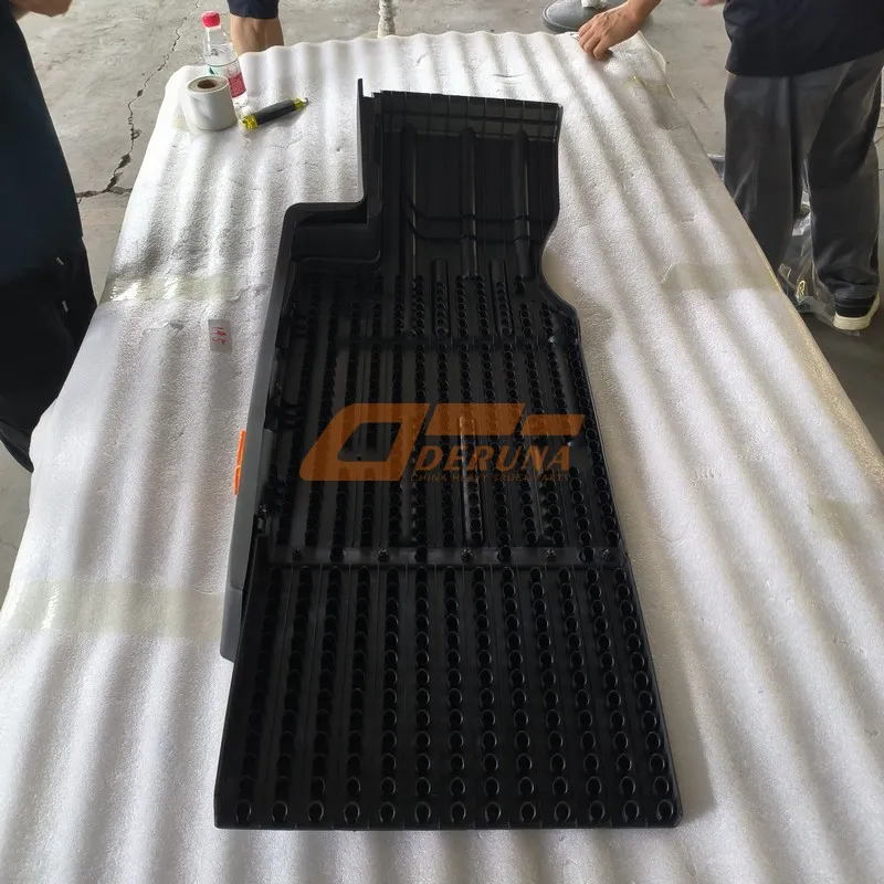 Right Side Mudguard (Complete) Foton-H554300000004