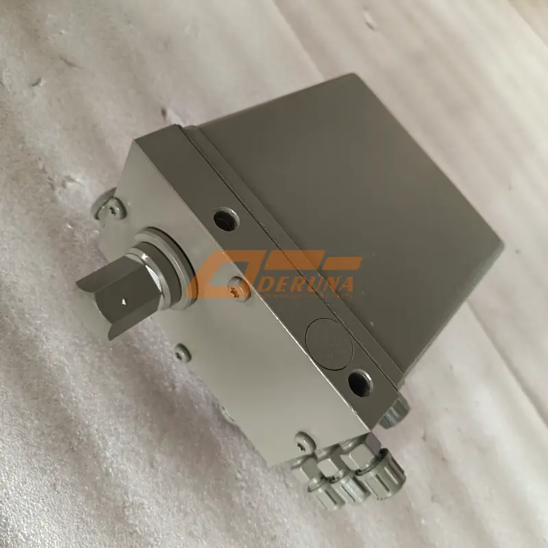 WG9925822002 Manual Cab Lift Pump A7